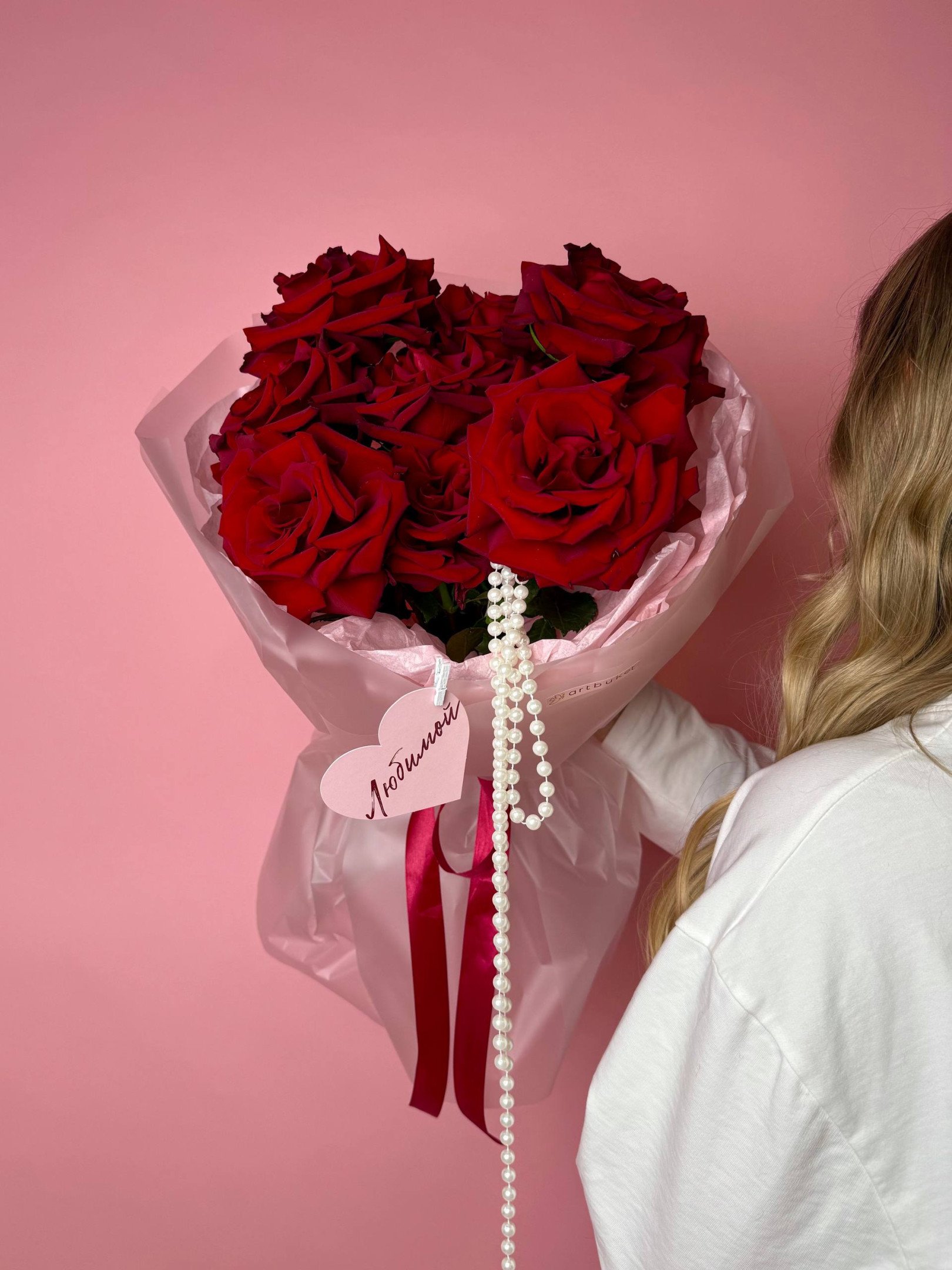Букет из 9 французских красных роз с бусами «Affection»