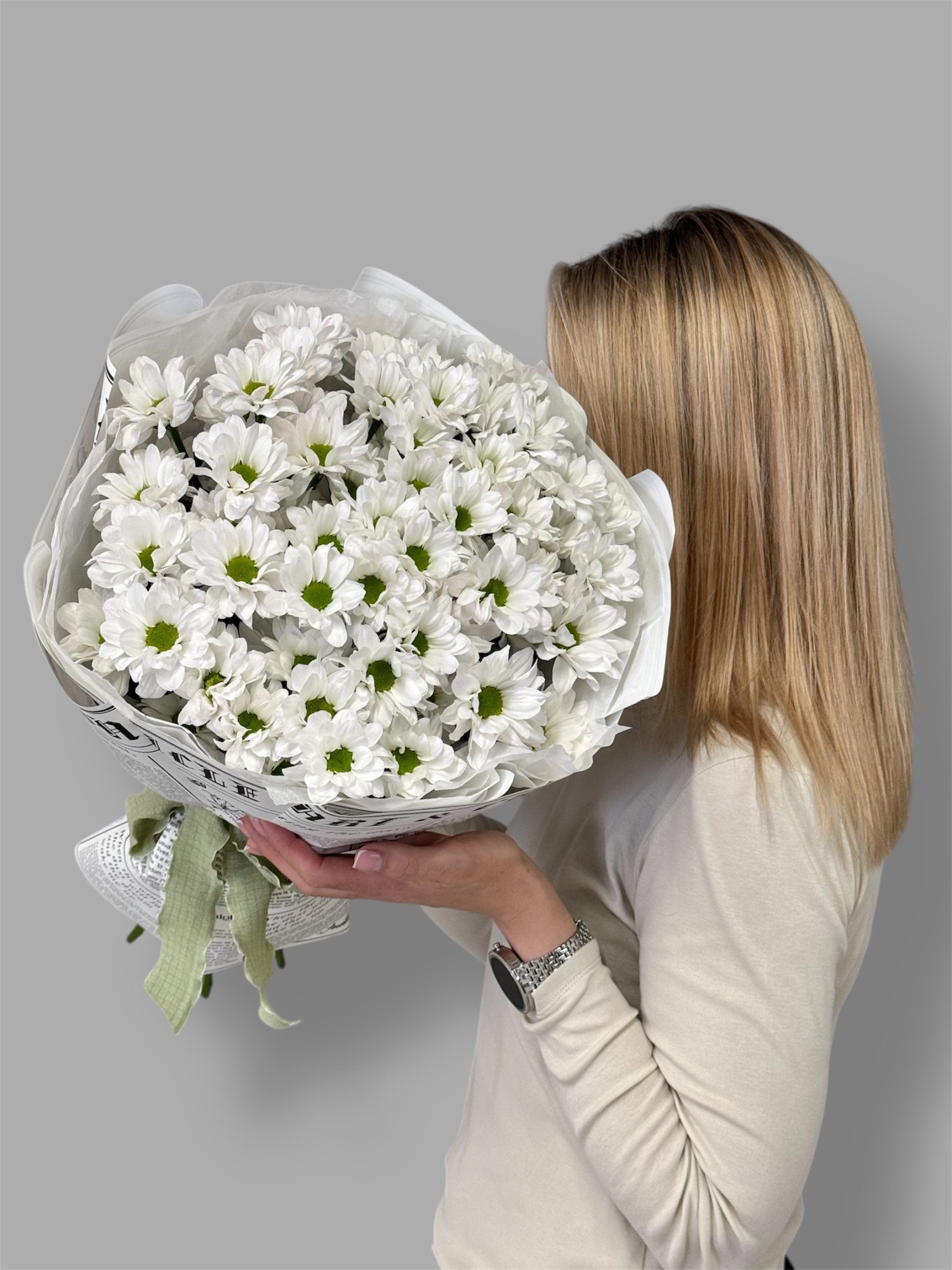 Букет из 9 белых хризантем