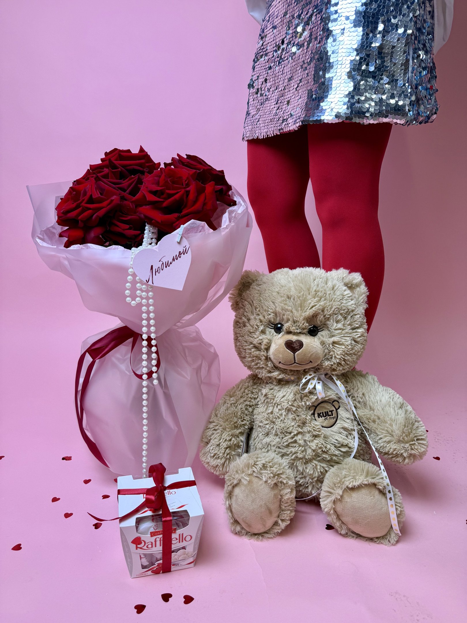 Сет LOVE №11 - Букет «Affection» + Мишка Амур + Конфеты «Rafaello»