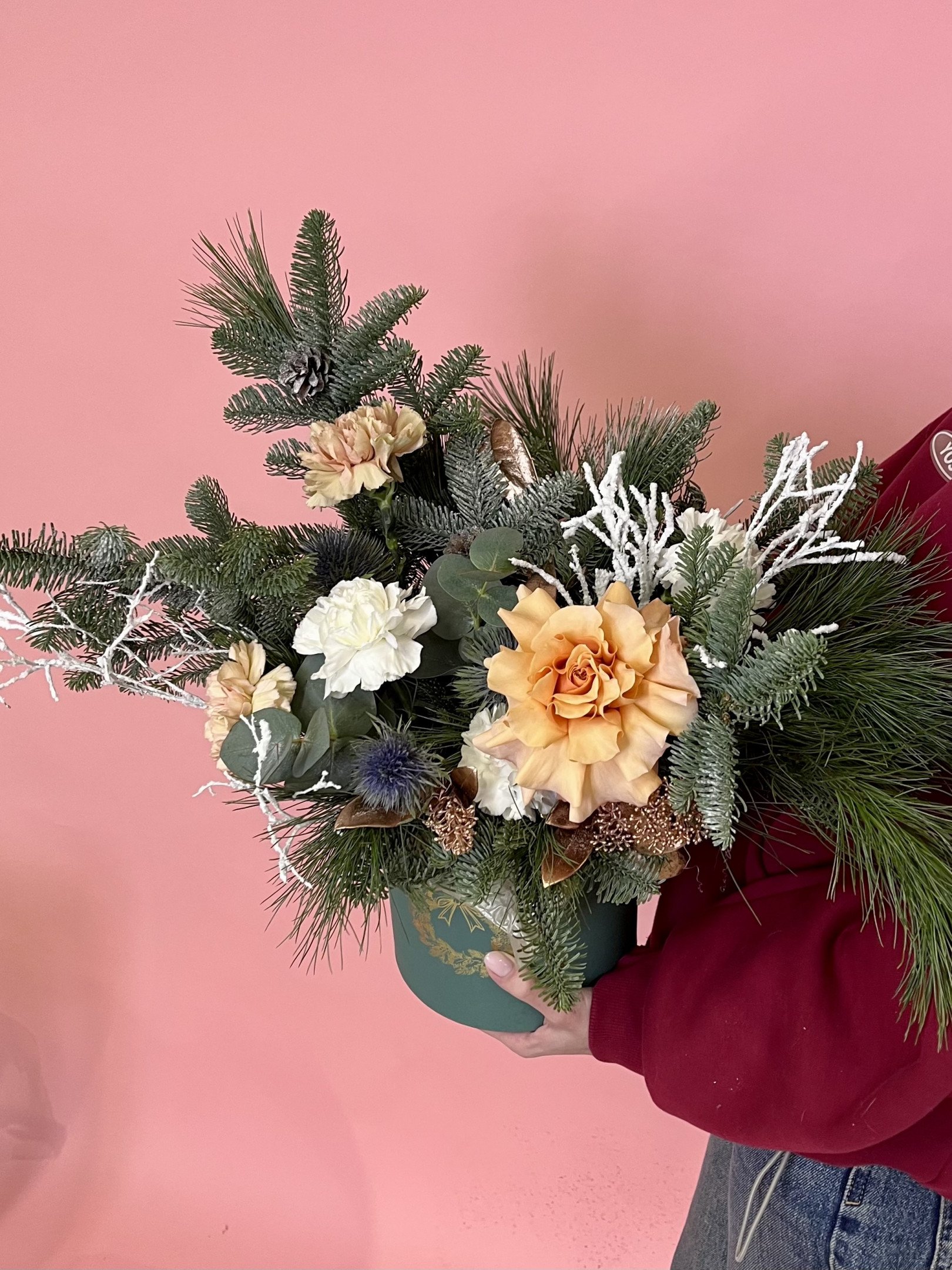 Сборная композиция в шляпной коробке №1