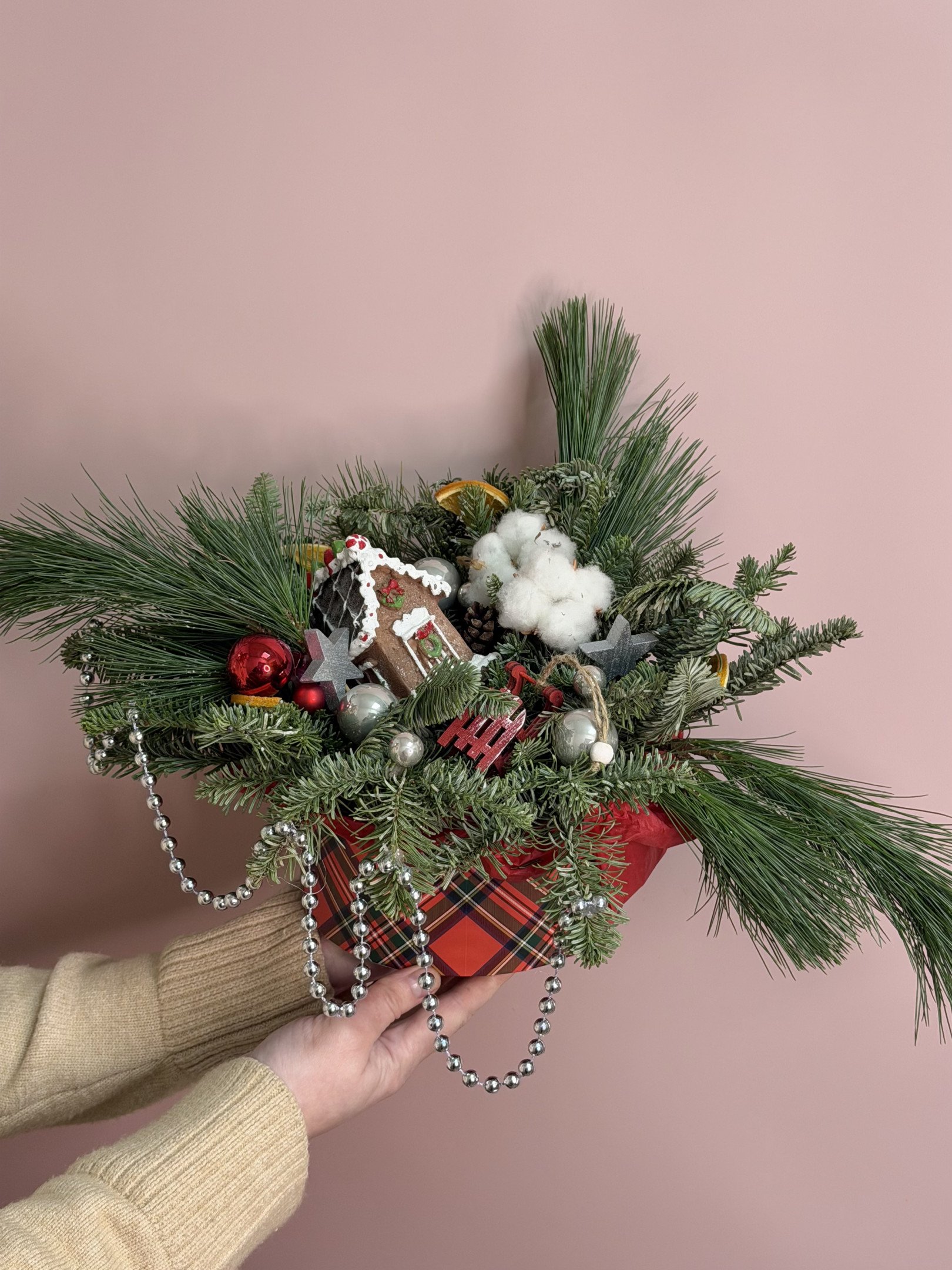 Зимняя композиция в шляпной коробке №6